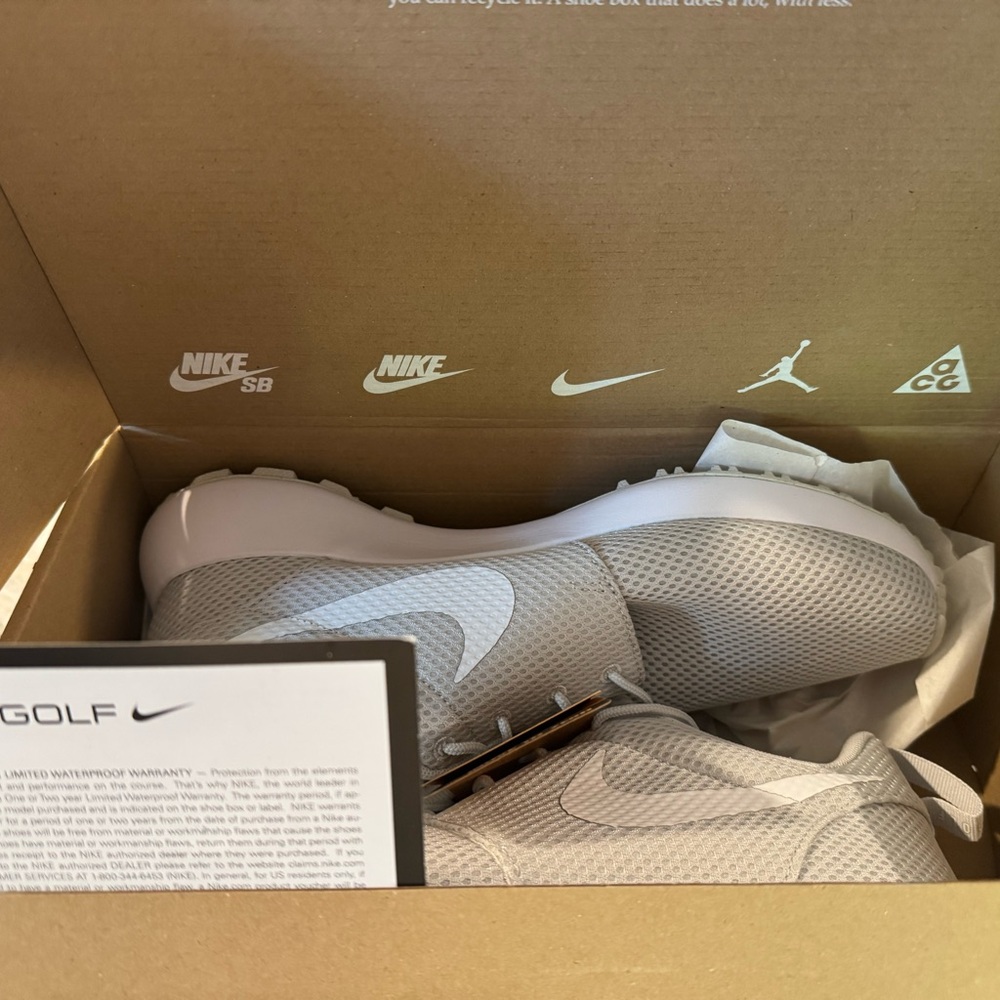 Nike Light Gray Golf Shoes - Picture 6 of 6